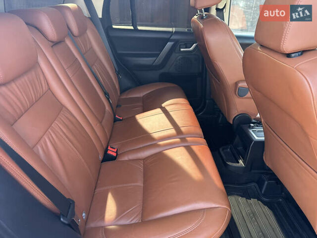 Білий Ленд Ровер Freelander, об'ємом двигуна 2.18 л та пробігом 220 тис. км за 11300 $, фото 19 на Automoto.ua