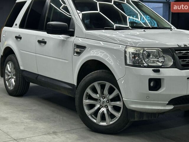 Білий Ленд Ровер Freelander, об'ємом двигуна 2.18 л та пробігом 207 тис. км за 11300 $, фото 1 на Automoto.ua