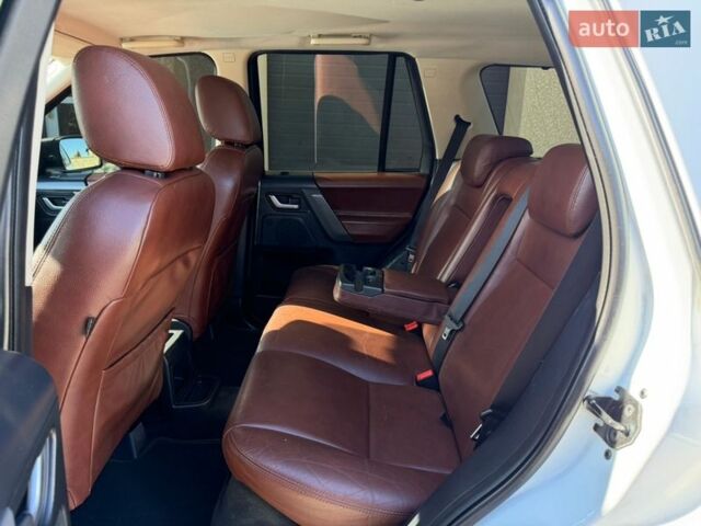 Белый Ленд Ровер Фрилендер, объемом двигателя 2.18 л и пробегом 279 тыс. км за 9699 $, фото 31 на Automoto.ua