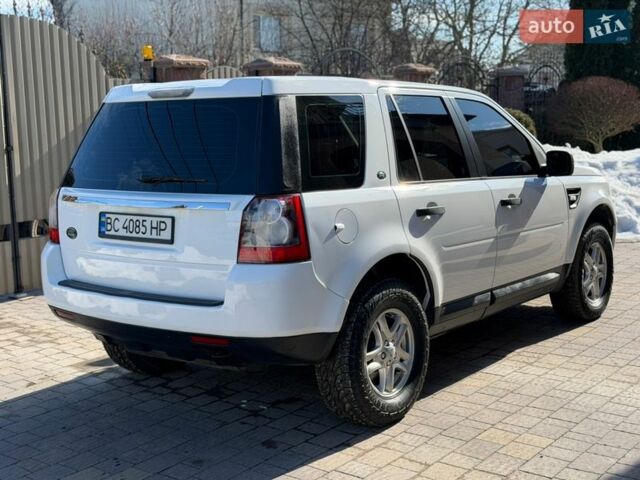 Белый Ленд Ровер Фрилендер, объемом двигателя 2.18 л и пробегом 279 тыс. км за 9699 $, фото 8 на Automoto.ua