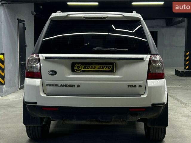 Білий Ленд Ровер Freelander, об'ємом двигуна 2.18 л та пробігом 207 тис. км за 11300 $, фото 7 на Automoto.ua