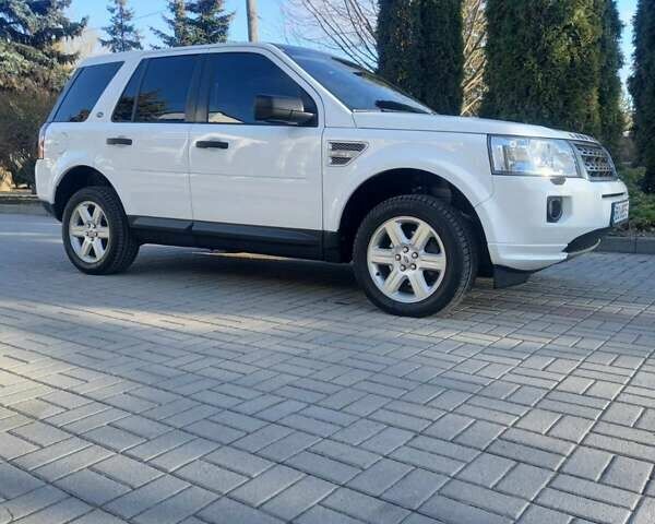 Білий Ленд Ровер Freelander, об'ємом двигуна 2.2 л та пробігом 240 тис. км за 12500 $, фото 15 на Automoto.ua