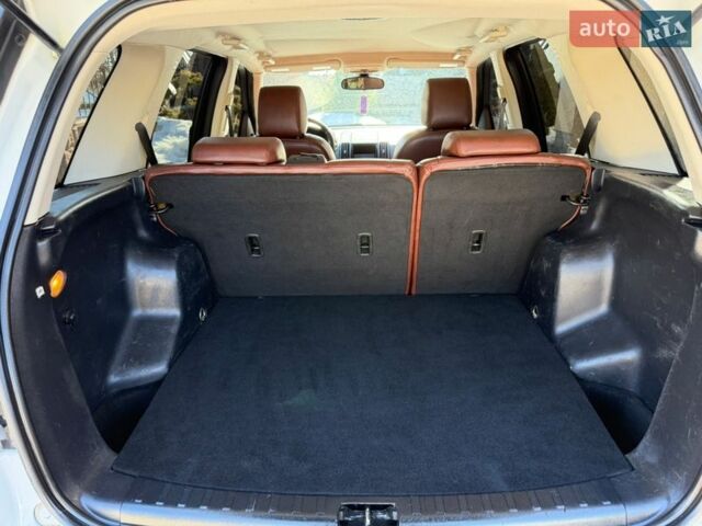 Белый Ленд Ровер Фрилендер, объемом двигателя 2.18 л и пробегом 279 тыс. км за 9699 $, фото 34 на Automoto.ua