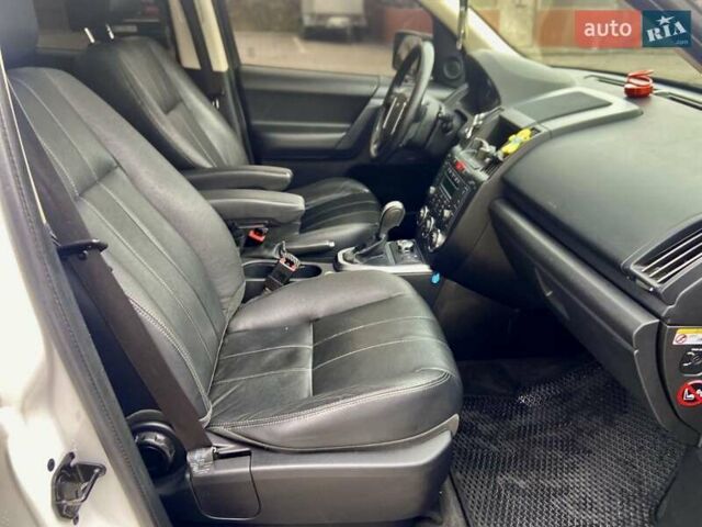 Білий Ленд Ровер Freelander, об'ємом двигуна 2.2 л та пробігом 240 тис. км за 12500 $, фото 28 на Automoto.ua