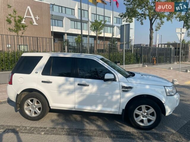 Білий Ленд Ровер Freelander, об'ємом двигуна 2.18 л та пробігом 350 тис. км за 11000 $, фото 8 на Automoto.ua