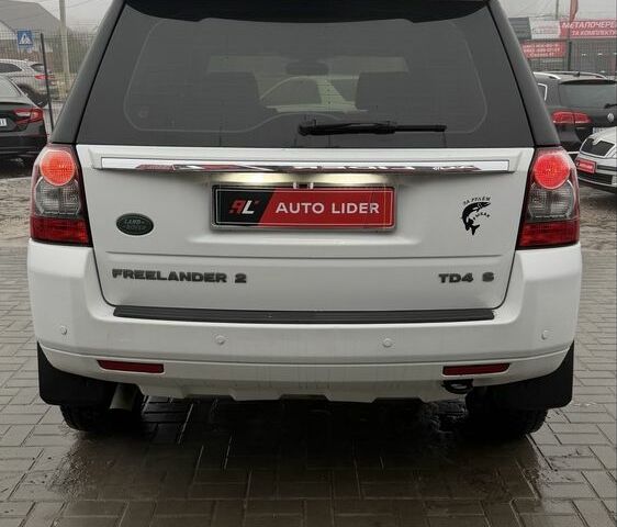 Білий Ленд Ровер Freelander, об'ємом двигуна 2.2 л та пробігом 297 тис. км за 11000 $, фото 4 на Automoto.ua