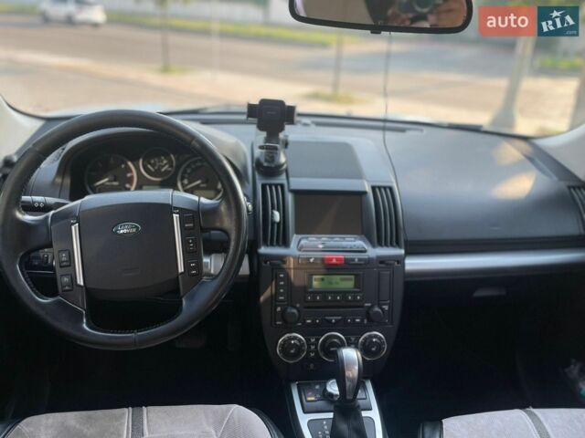 Білий Ленд Ровер Freelander, об'ємом двигуна 2.18 л та пробігом 350 тис. км за 11000 $, фото 21 на Automoto.ua