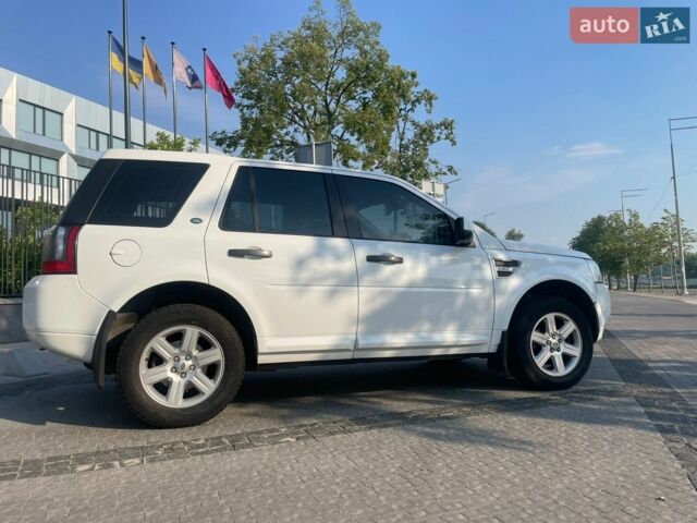 Білий Ленд Ровер Freelander, об'ємом двигуна 2.18 л та пробігом 350 тис. км за 11000 $, фото 9 на Automoto.ua