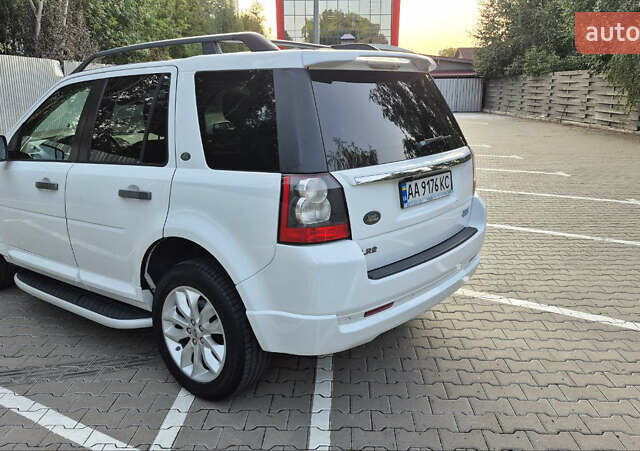 Білий Ленд Ровер Freelander, об'ємом двигуна 3.19 л та пробігом 128 тис. км за 11300 $, фото 5 на Automoto.ua