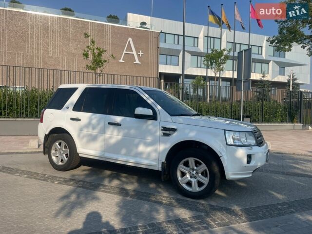 Білий Ленд Ровер Freelander, об'ємом двигуна 2.18 л та пробігом 350 тис. км за 11000 $, фото 7 на Automoto.ua
