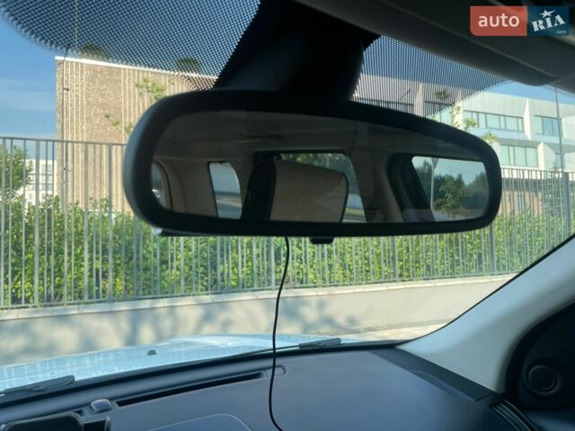 Білий Ленд Ровер Freelander, об'ємом двигуна 2.18 л та пробігом 350 тис. км за 11000 $, фото 28 на Automoto.ua