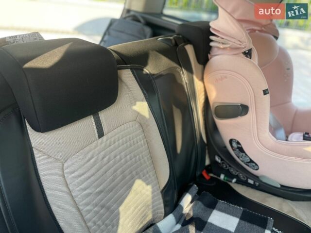 Білий Ленд Ровер Freelander, об'ємом двигуна 2.18 л та пробігом 350 тис. км за 11000 $, фото 22 на Automoto.ua