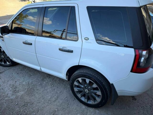 Білий Ленд Ровер Freelander, об'ємом двигуна 0 л та пробігом 175 тис. км за 12500 $, фото 5 на Automoto.ua