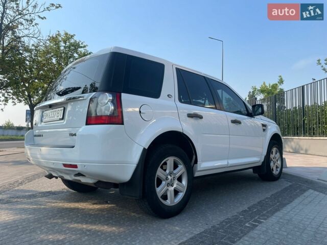 Білий Ленд Ровер Freelander, об'ємом двигуна 2.18 л та пробігом 350 тис. км за 11000 $, фото 10 на Automoto.ua