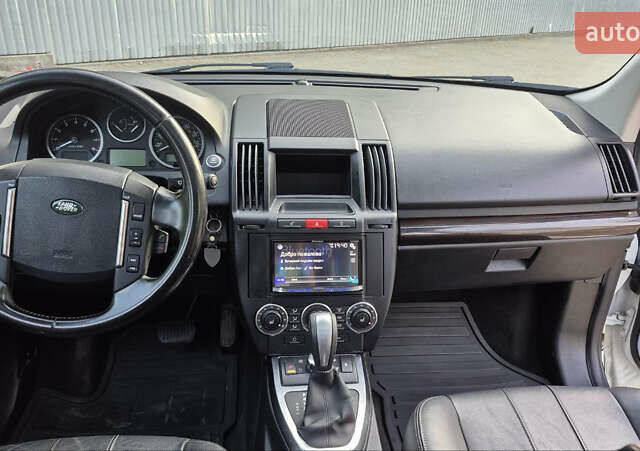 Білий Ленд Ровер Freelander, об'ємом двигуна 3.19 л та пробігом 128 тис. км за 11300 $, фото 13 на Automoto.ua