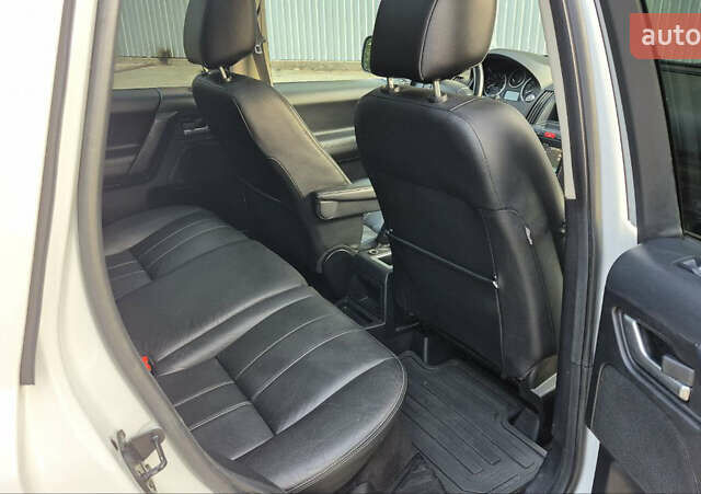 Білий Ленд Ровер Freelander, об'ємом двигуна 3.19 л та пробігом 128 тис. км за 11300 $, фото 25 на Automoto.ua
