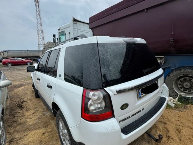 Білий Ленд Ровер Freelander, об'ємом двигуна 2.2 л та пробігом 240 тис. км за 6500 $, фото 2 на Automoto.ua