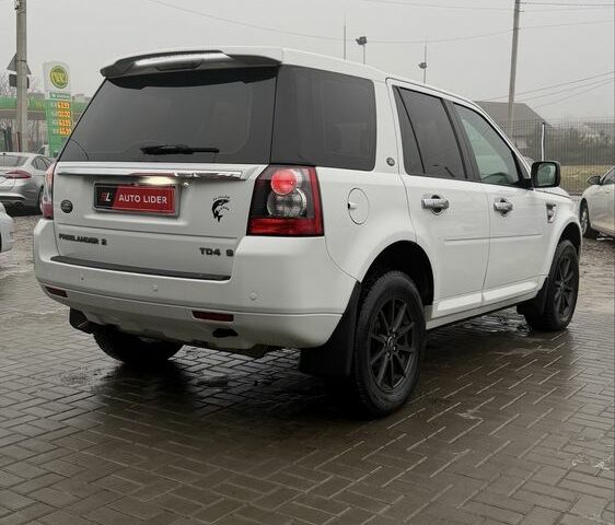 Білий Ленд Ровер Freelander, об'ємом двигуна 2.2 л та пробігом 297 тис. км за 11000 $, фото 3 на Automoto.ua