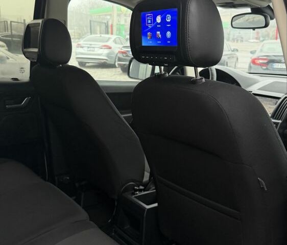 Белый Ленд Ровер Фрилендер, объемом двигателя 2.2 л и пробегом 297 тыс. км за 11000 $, фото 15 на Automoto.ua