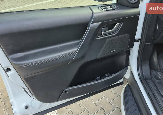 Білий Ленд Ровер Freelander, об'ємом двигуна 3.19 л та пробігом 128 тис. км за 11300 $, фото 22 на Automoto.ua