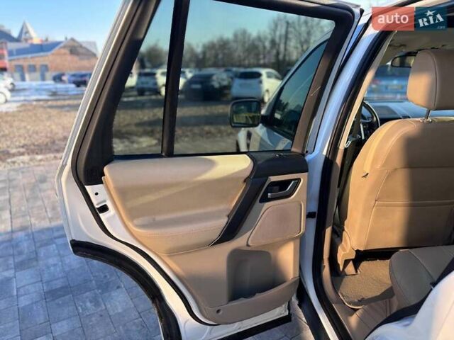 Білий Ленд Ровер Freelander, об'ємом двигуна 2.18 л та пробігом 235 тис. км за 14499 $, фото 20 на Automoto.ua