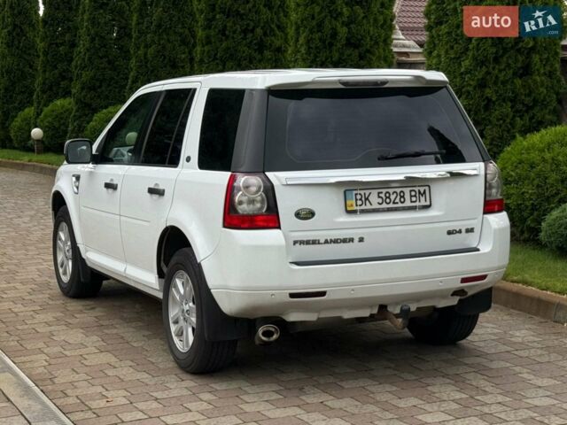 Білий Ленд Ровер Freelander, об'ємом двигуна 2.18 л та пробігом 295 тис. км за 13700 $, фото 39 на Automoto.ua