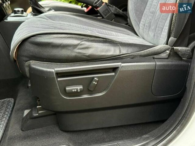 Білий Ленд Ровер Freelander, об'ємом двигуна 2.18 л та пробігом 295 тис. км за 13700 $, фото 8 на Automoto.ua
