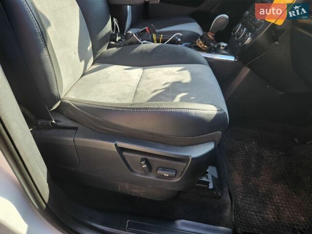 Білий Ленд Ровер Freelander, об'ємом двигуна 2.18 л та пробігом 173 тис. км за 12650 $, фото 15 на Automoto.ua