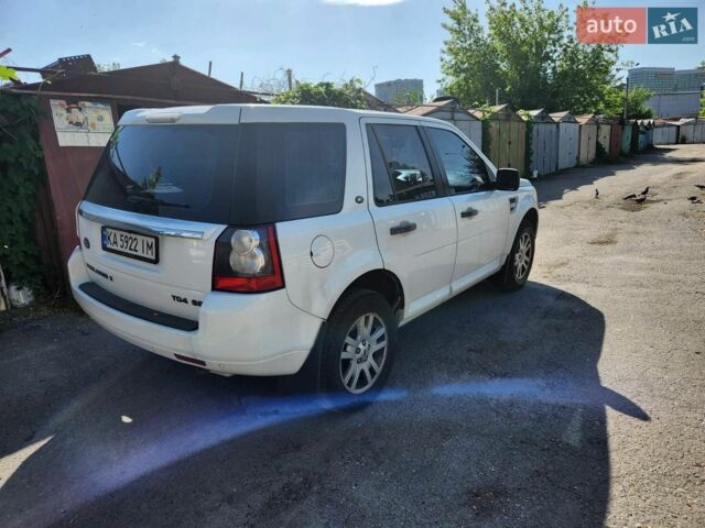 Білий Ленд Ровер Freelander, об'ємом двигуна 2.18 л та пробігом 173 тис. км за 12650 $, фото 5 на Automoto.ua
