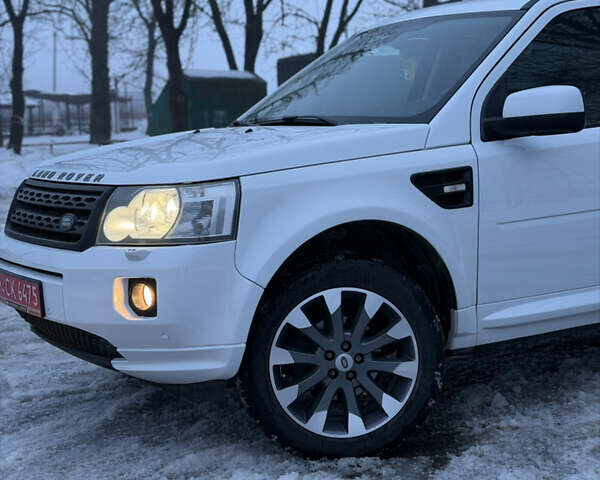 Білий Ленд Ровер Freelander, об'ємом двигуна 2.18 л та пробігом 235 тис. км за 14499 $, фото 8 на Automoto.ua