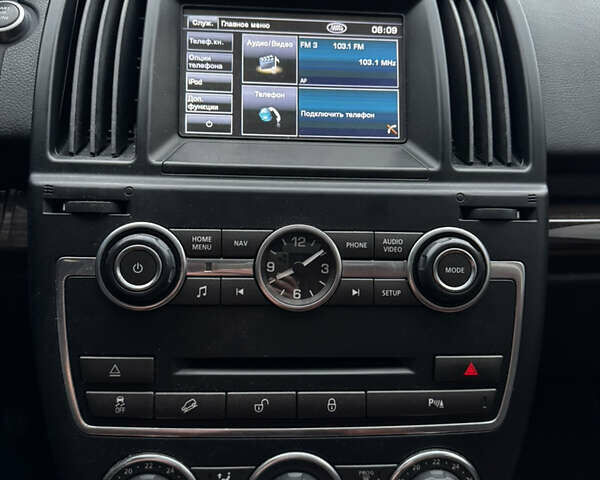 Білий Ленд Ровер Freelander, об'ємом двигуна 2 л та пробігом 115 тис. км за 15500 $, фото 36 на Automoto.ua