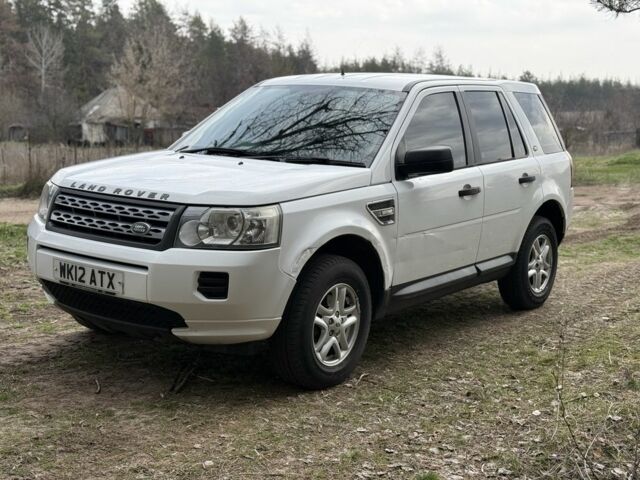 Белый Ленд Ровер Фрилендер, объемом двигателя 2.2 л и пробегом 225 тыс. км за 5000 $, фото 1 на Automoto.ua