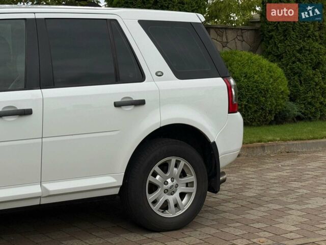 Білий Ленд Ровер Freelander, об'ємом двигуна 2.18 л та пробігом 295 тис. км за 13700 $, фото 47 на Automoto.ua