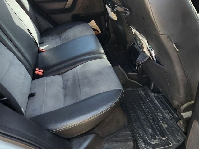 Білий Ленд Ровер Freelander, об'ємом двигуна 2.18 л та пробігом 173 тис. км за 12650 $, фото 12 на Automoto.ua