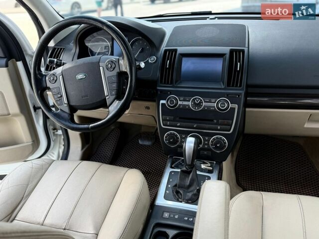 Білий Ленд Ровер Freelander, об'ємом двигуна 2 л та пробігом 268 тис. км за 9300 $, фото 12 на Automoto.ua
