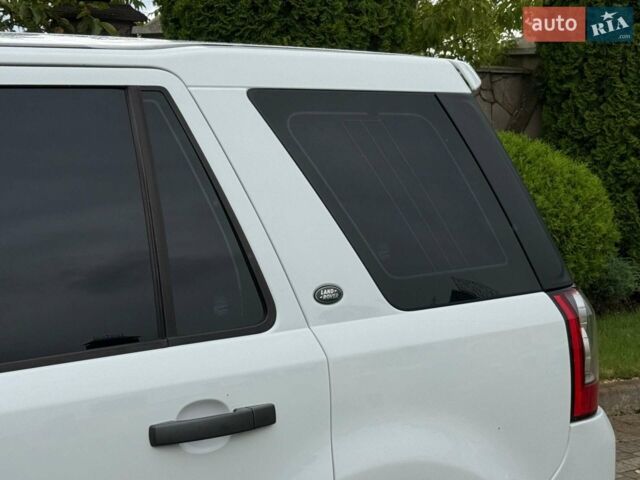 Білий Ленд Ровер Freelander, об'ємом двигуна 2.18 л та пробігом 295 тис. км за 13700 $, фото 46 на Automoto.ua