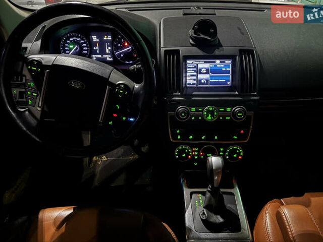 Білий Ленд Ровер Freelander, об'ємом двигуна 2 л та пробігом 115 тис. км за 15500 $, фото 43 на Automoto.ua