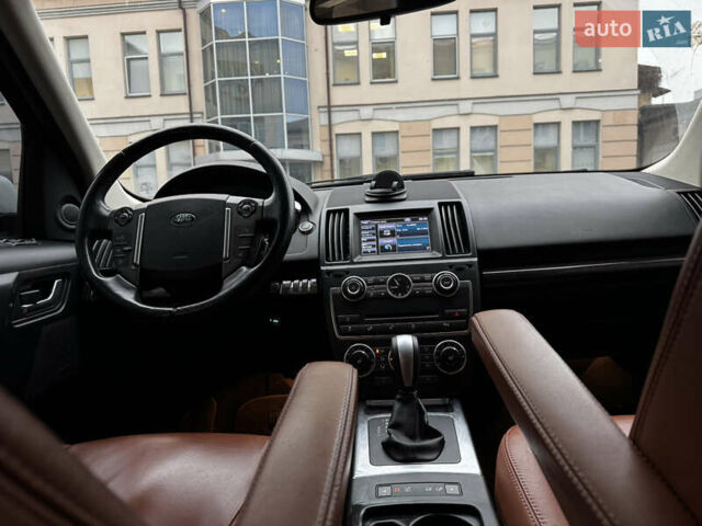 Білий Ленд Ровер Freelander, об'ємом двигуна 2 л та пробігом 115 тис. км за 15500 $, фото 29 на Automoto.ua