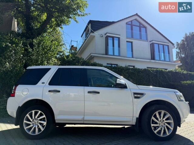 Білий Ленд Ровер Freelander, об'ємом двигуна 2.18 л та пробігом 180 тис. км за 13700 $, фото 8 на Automoto.ua
