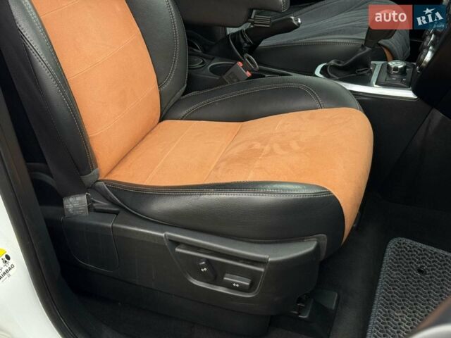Білий Ленд Ровер Freelander, об'ємом двигуна 2.18 л та пробігом 295 тис. км за 13700 $, фото 30 на Automoto.ua