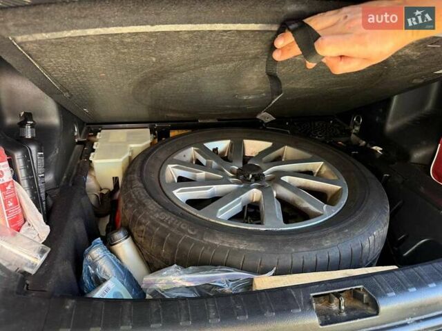 Білий Ленд Ровер Freelander, об'ємом двигуна 2.18 л та пробігом 180 тис. км за 14500 $, фото 13 на Automoto.ua