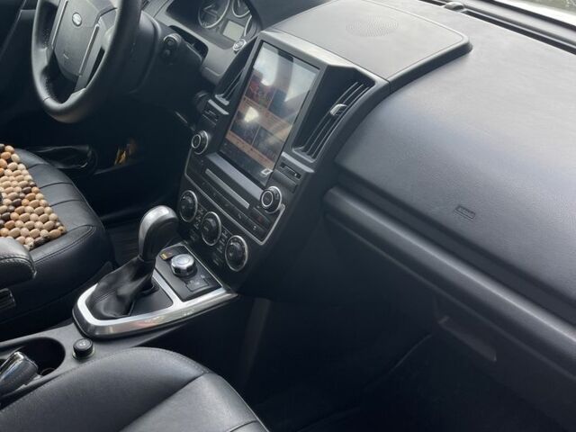 Белый Ленд Ровер Фрилендер, объемом двигателя 2.2 л и пробегом 380 тыс. км за 12450 $, фото 1 на Automoto.ua