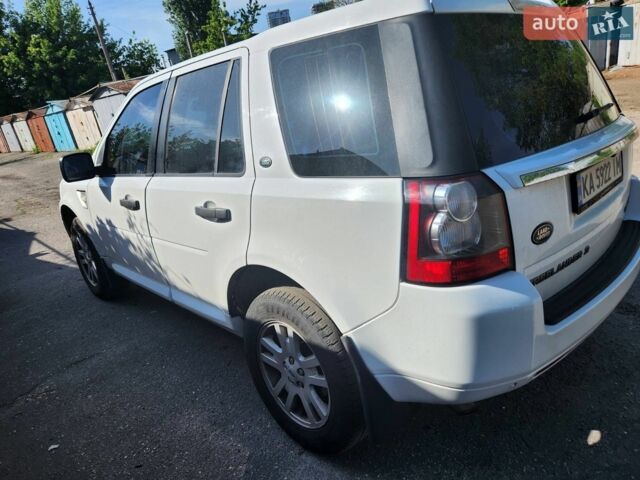 Білий Ленд Ровер Freelander, об'ємом двигуна 2.18 л та пробігом 173 тис. км за 12650 $, фото 3 на Automoto.ua