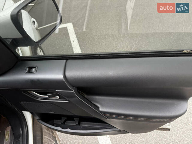 Білий Ленд Ровер Freelander, об'ємом двигуна 2 л та пробігом 115 тис. км за 15500 $, фото 13 на Automoto.ua