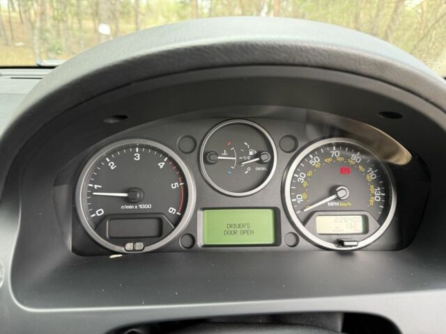 Белый Ленд Ровер Фрилендер, объемом двигателя 2.2 л и пробегом 225 тыс. км за 5000 $, фото 11 на Automoto.ua