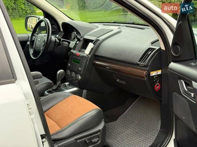 Білий Ленд Ровер Freelander, об'ємом двигуна 2.18 л та пробігом 295 тис. км за 15200 $, фото 23 на Automoto.ua