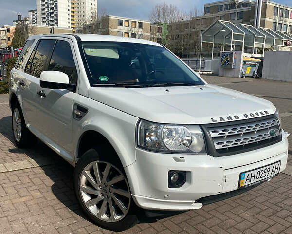 Білий Ленд Ровер Freelander, об'ємом двигуна 2.2 л та пробігом 148 тис. км за 14000 $, фото 2 на Automoto.ua