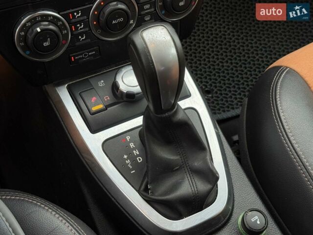 Білий Ленд Ровер Freelander, об'ємом двигуна 2.18 л та пробігом 295 тис. км за 13700 $, фото 19 на Automoto.ua