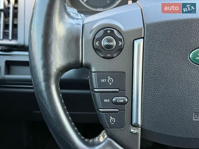Білий Ленд Ровер Freelander, об'ємом двигуна 2.18 л та пробігом 211 тис. км за 12500 $, фото 18 на Automoto.ua