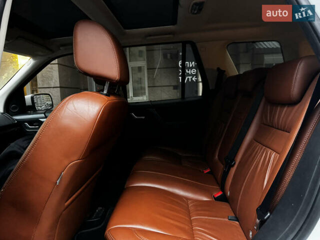 Білий Ленд Ровер Freelander, об'ємом двигуна 2 л та пробігом 115 тис. км за 15500 $, фото 39 на Automoto.ua